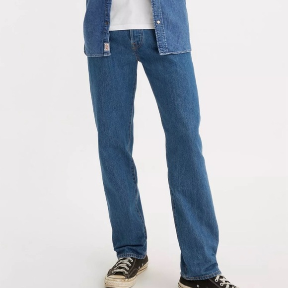 Levi's 501 Original Medium Stonewash
Jeans - Picture 2 of 15